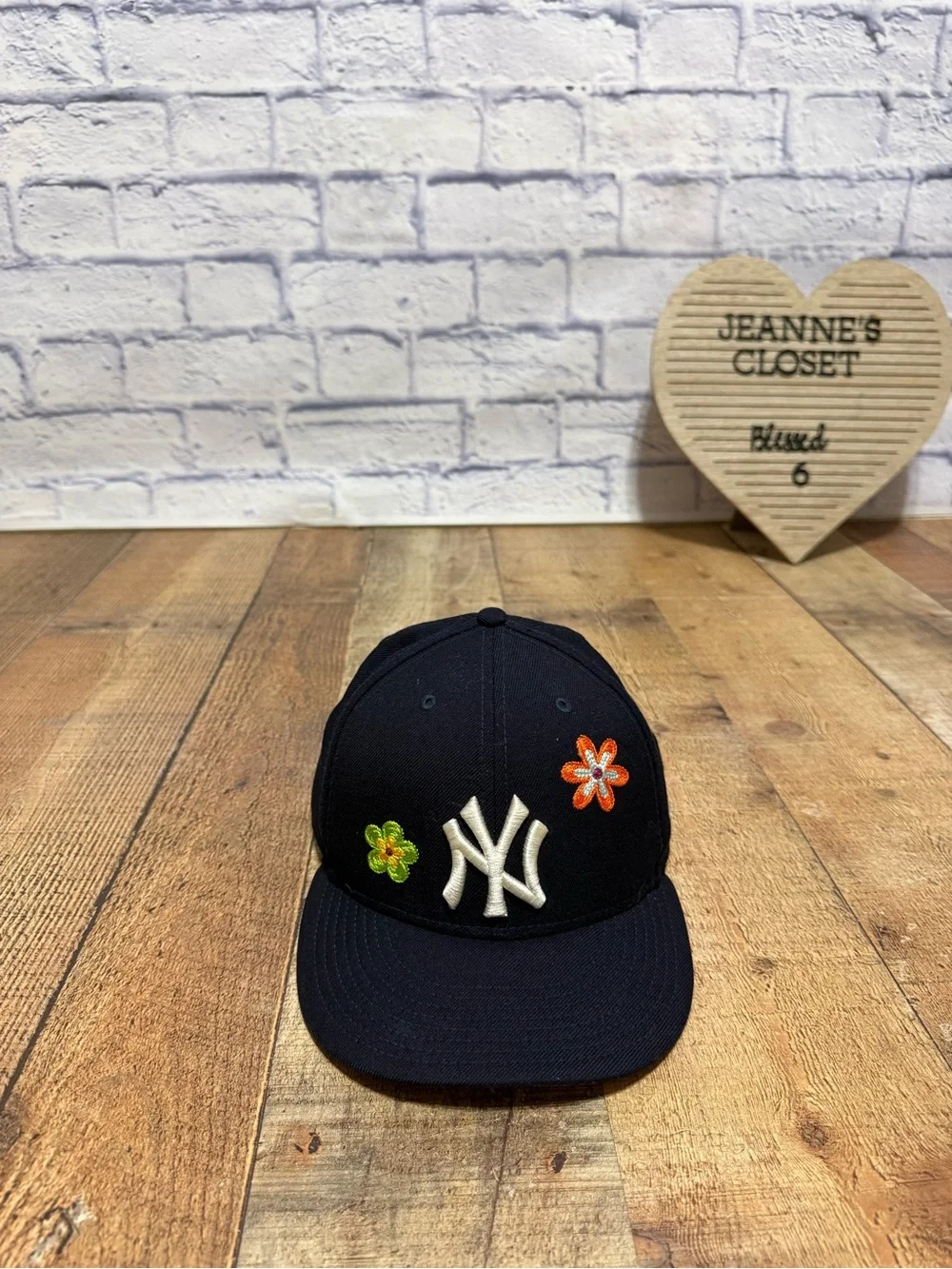 New York Yankees New Era Navy Chain Stitch Floral Daisy 59FIFTY - Fitted Hat Siz